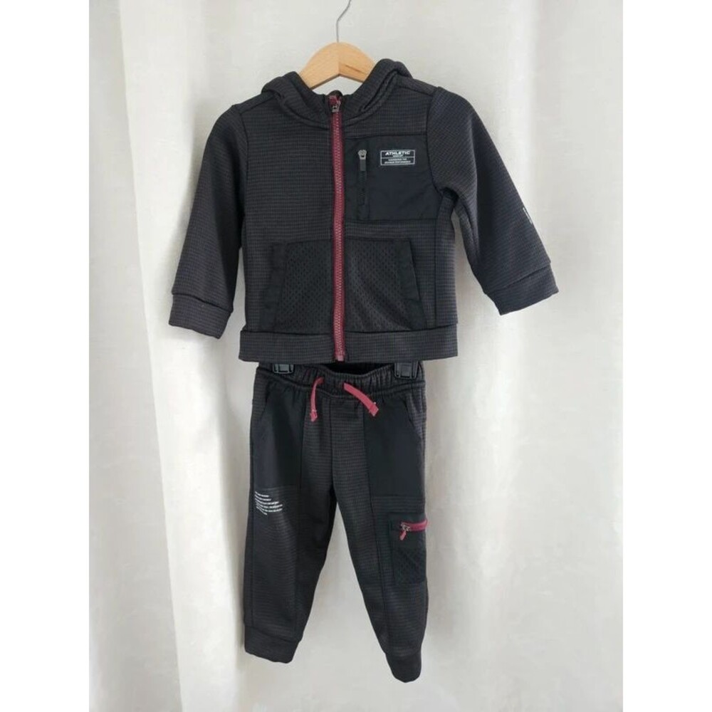 Athletic Works Boys 2-Piece Fleece Tracksuit Set Black/burgundy 18M